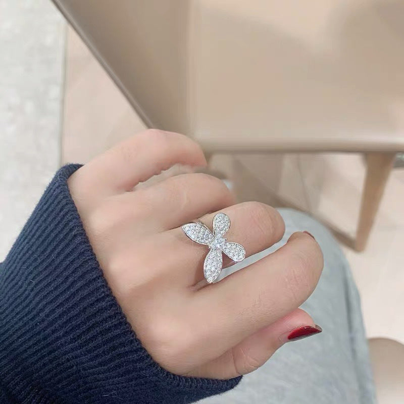 Cold Wind Open Butterfly Clavicle Full Diamond Necklace