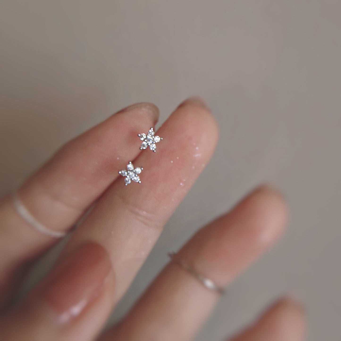 Women's Star Flower Simple Exquisite Small High Sense Light Luxury Minority Rings