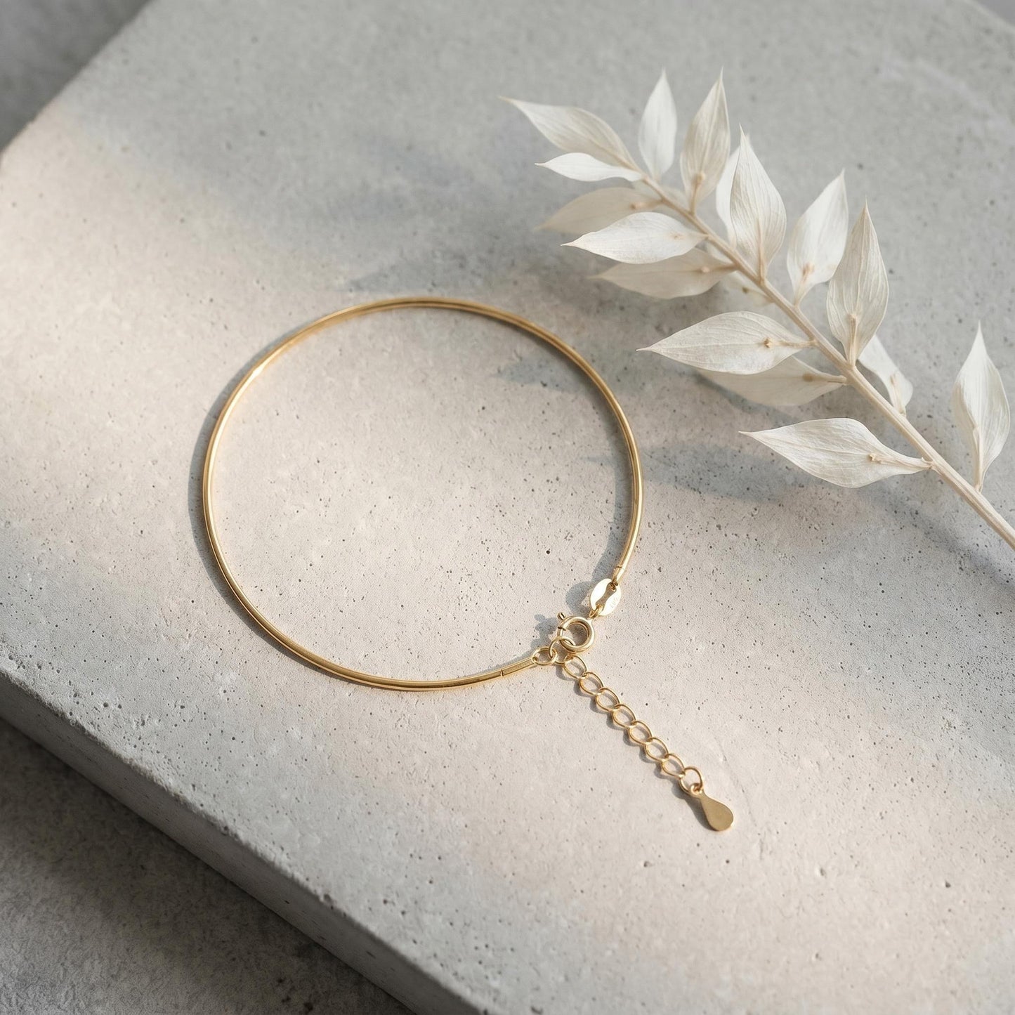 Can Wear Golden Balls Only In Diameter With Bracelet