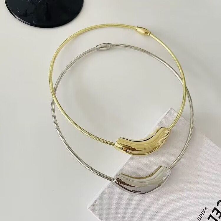 Not Fade Advanced Cold Metallic Curved Elbow Design Gold Collar