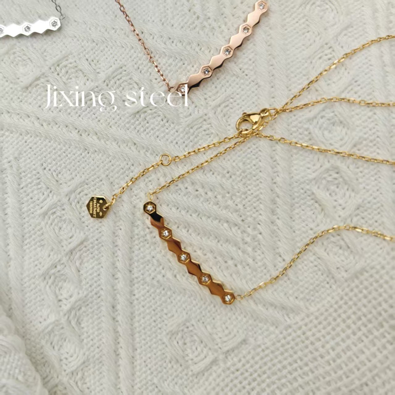 Diamond Honeycomb Female Smiling Face Smile Necklace