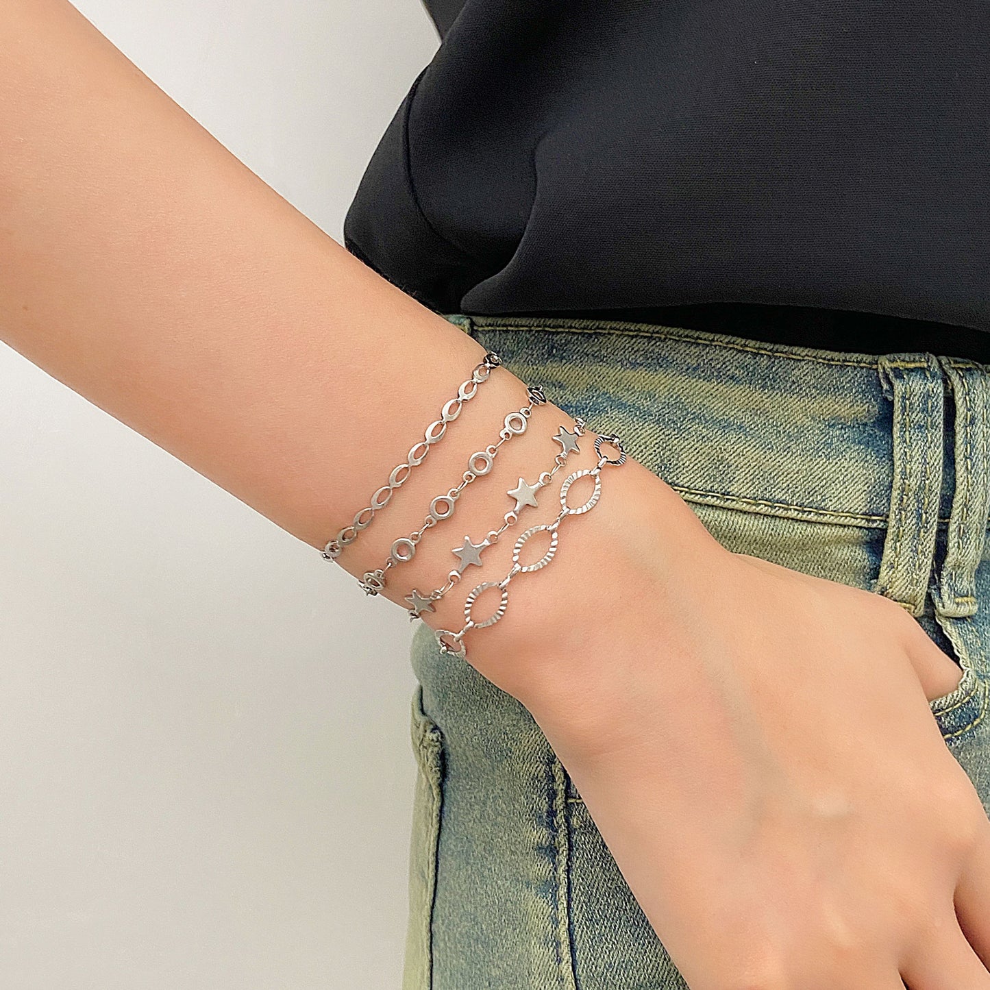 Women's & Men's Simple Twist Snake Bone Chain Fashion Bracelets