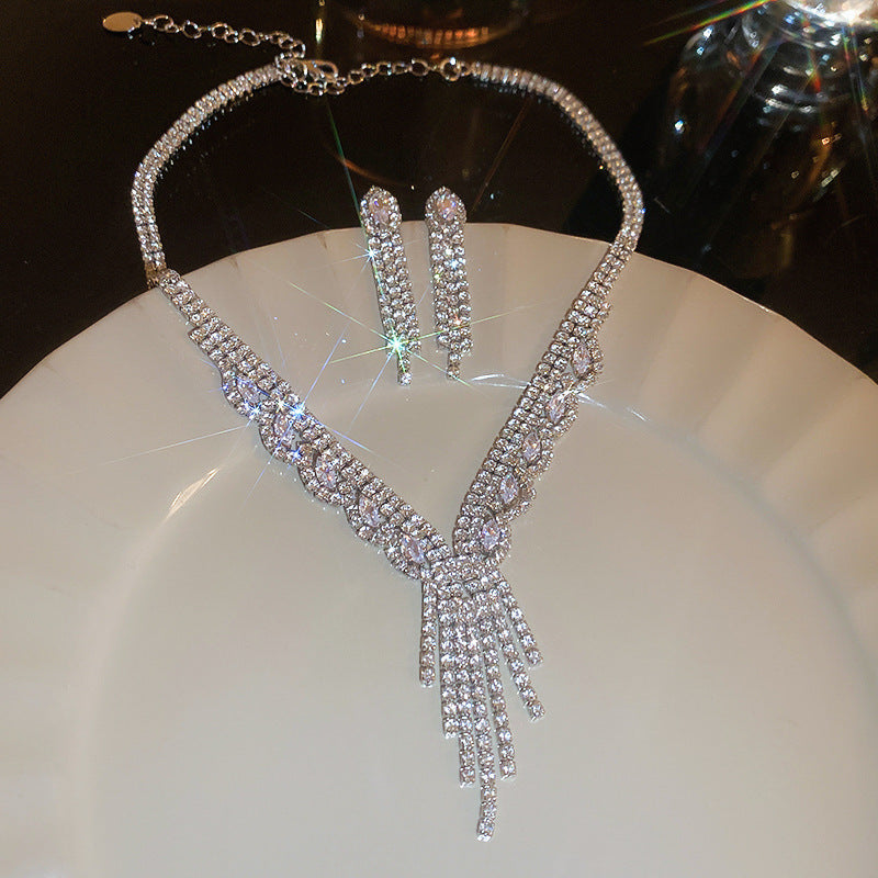 Diamond Geometric Suite Light Luxury Clavicle Jewelry Set