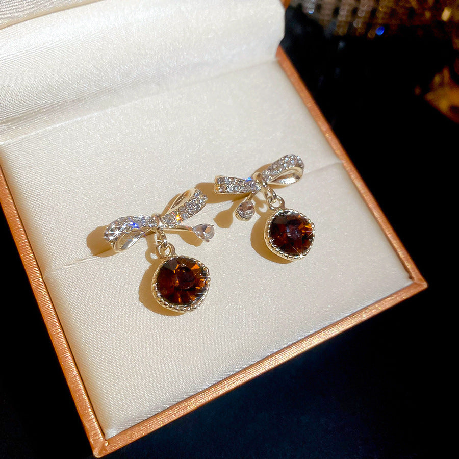 French Flash Zircon Flower Pearl Light Luxury Earrings