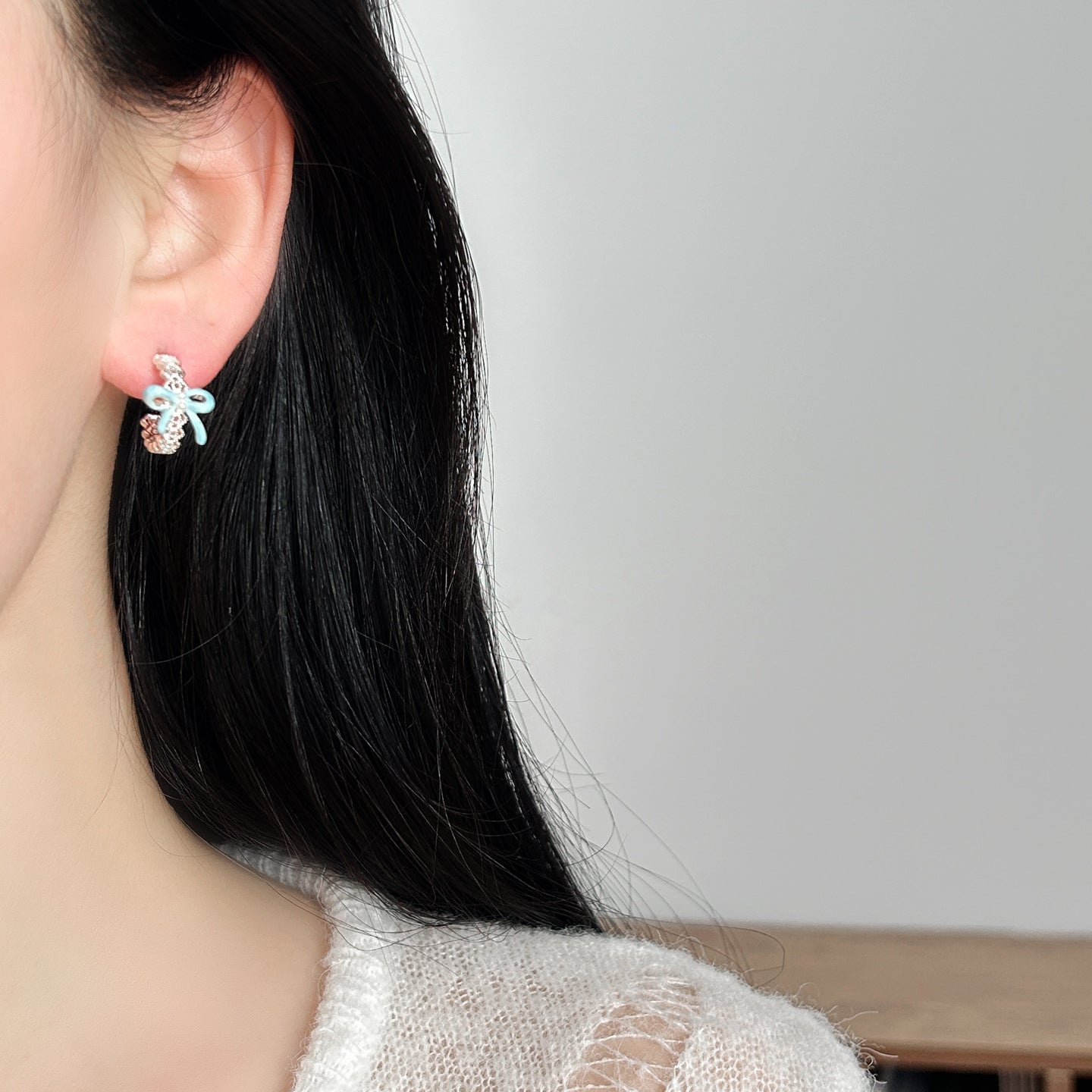 Women's Drip Glazed Lace Bow Design Sweet Style Fashion Earrings