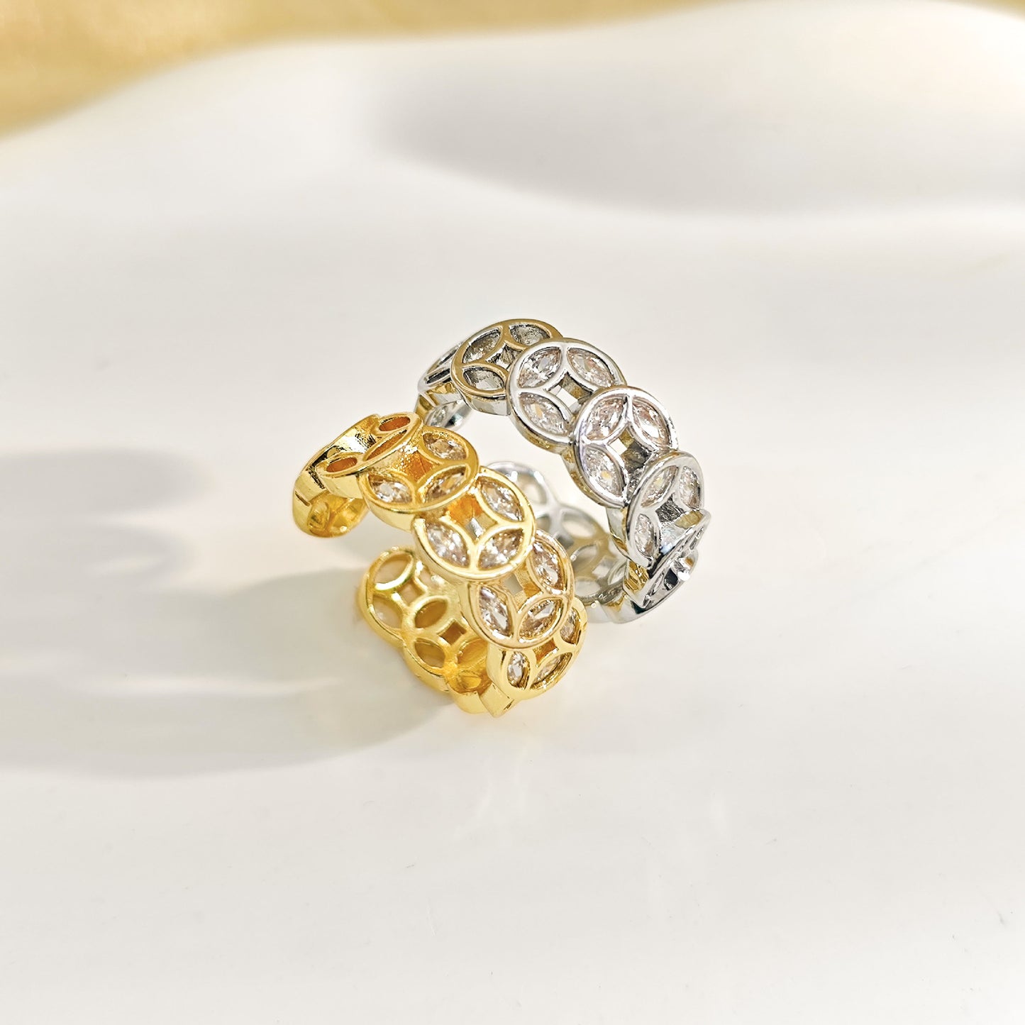 Coin Shape Zircon Open Mouth Index Finger Light Luxury Ring