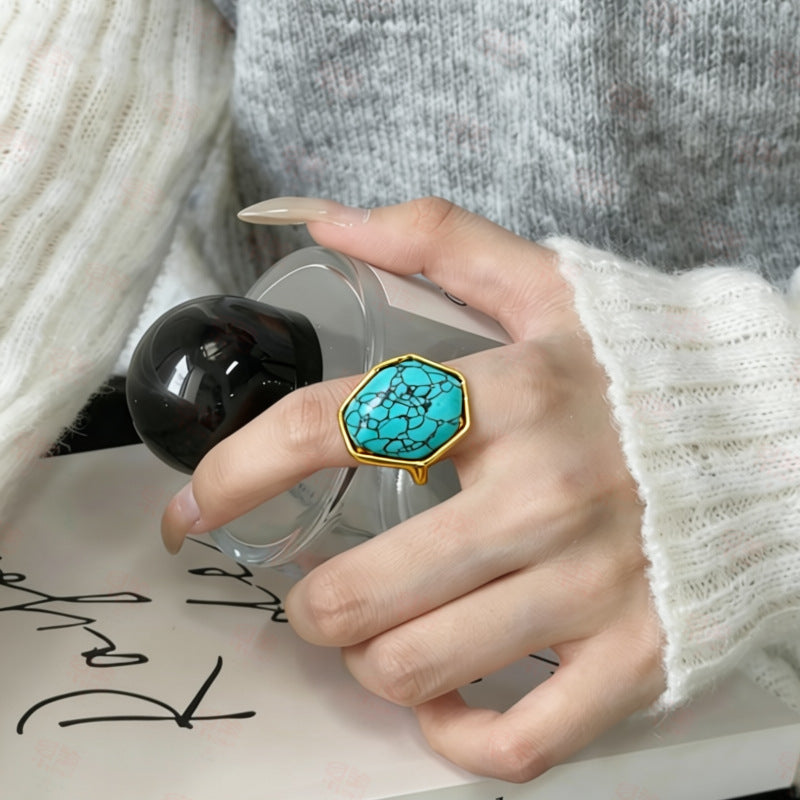Women's Court Style Irregular Green Stone Niche High Sense Simple Rings