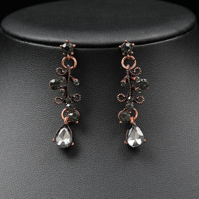 Gem Clavicle Chain Female Leaf Water Drop Straight Jewelry Set
