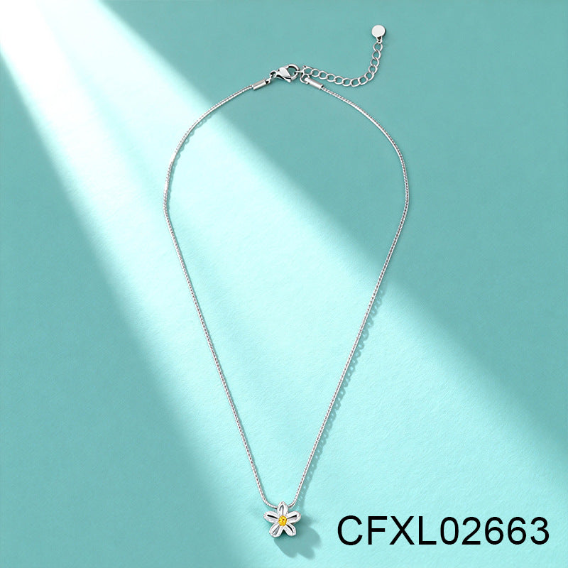 Women's Light Luxury High-grade Titanium Steel Simple Geometric Necklace