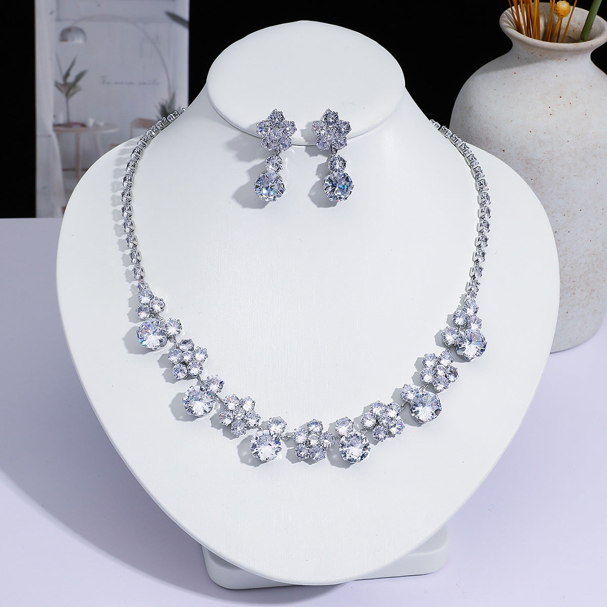 Full Diamond Drop-shaped Temperament The Dinner Party Jewelry Set