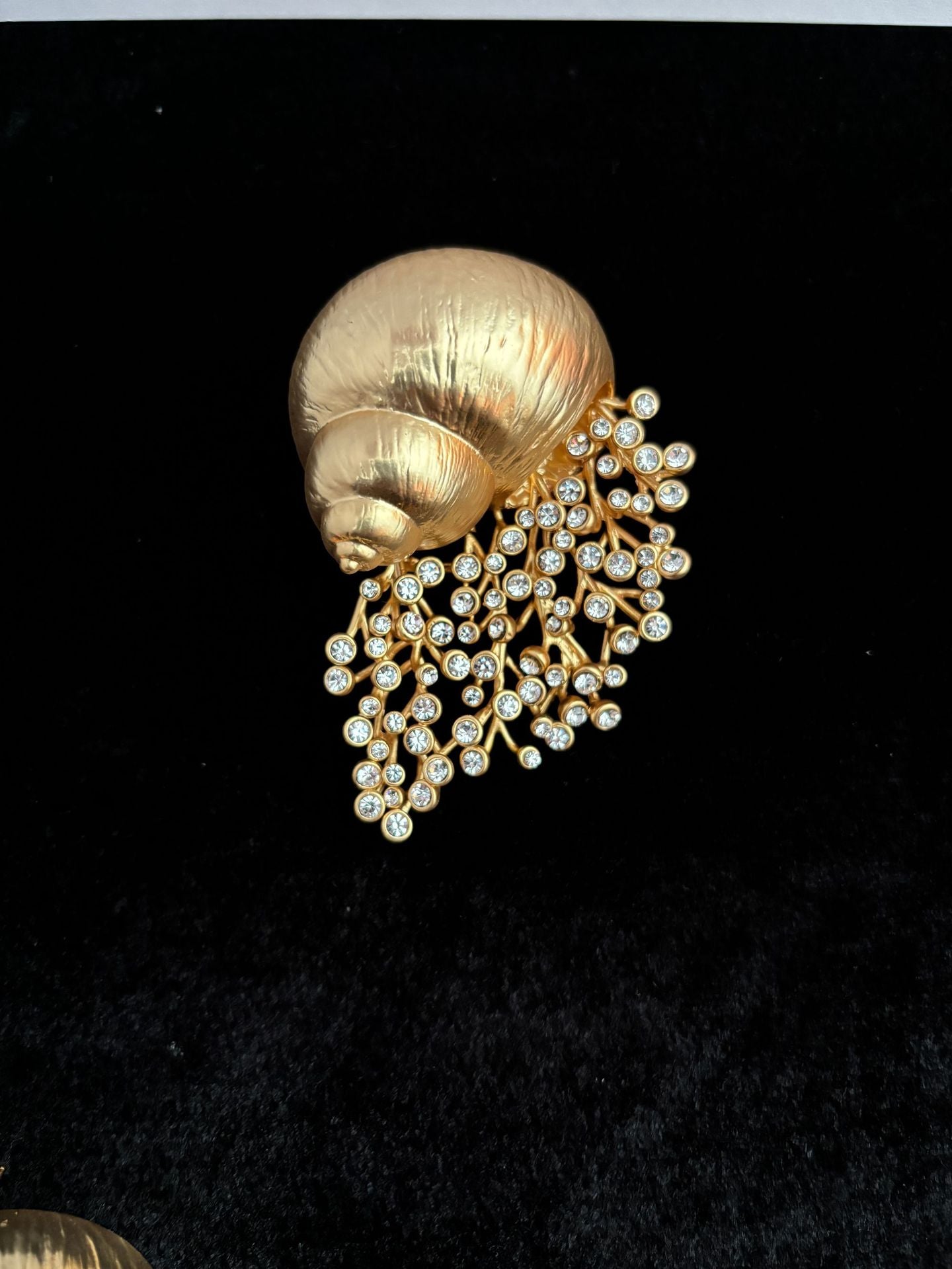 Advanced Model Style Snails Modeling Brass Necklace