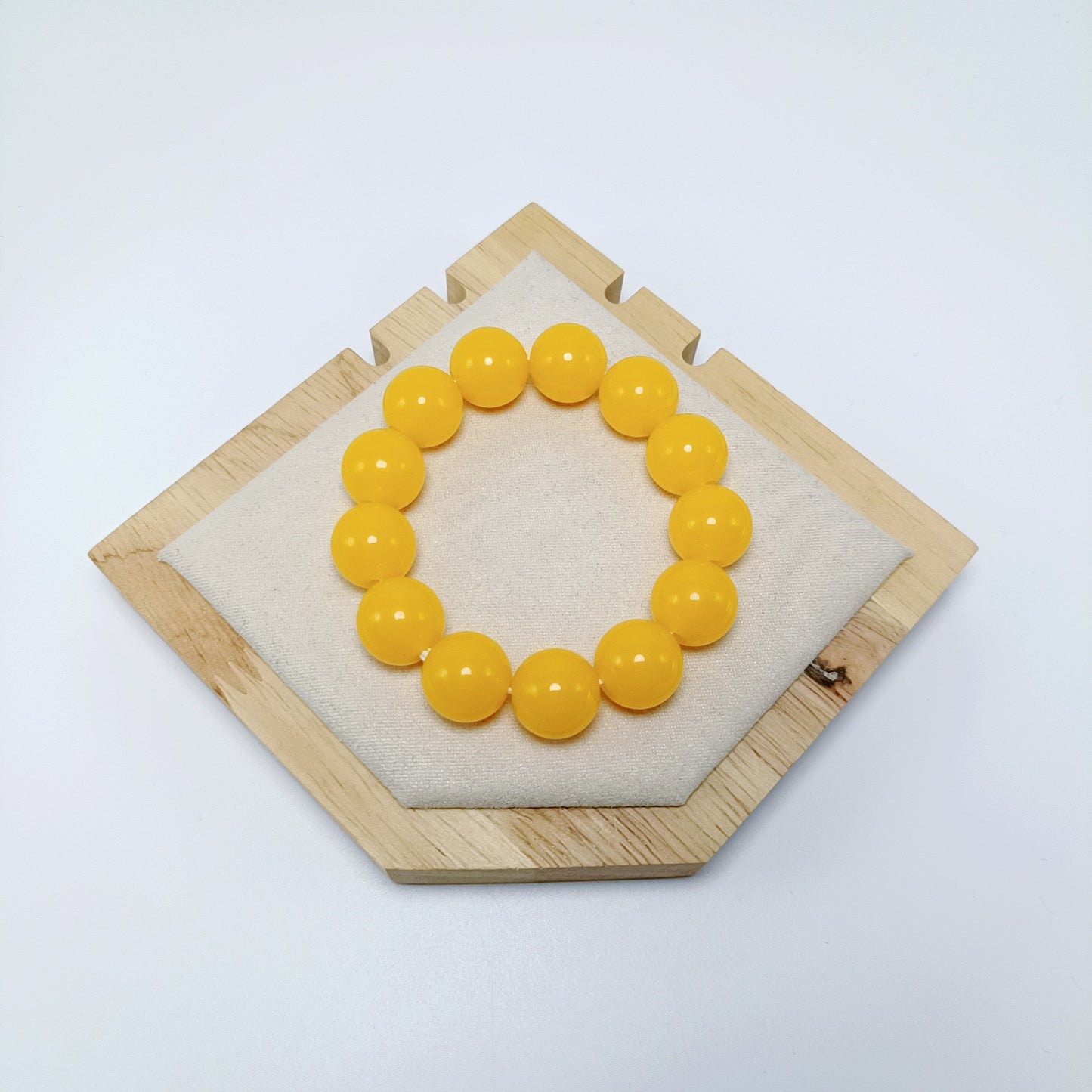 Women's & Men's Imitation Beeswax Ethnic Style Single Yellow Chicken Grease Old Buddha Rings