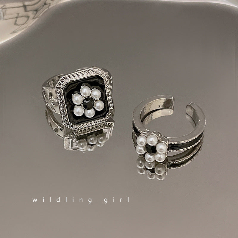Flower Female Retro Personality Wide Face Geometric Open Hip Hop Rings