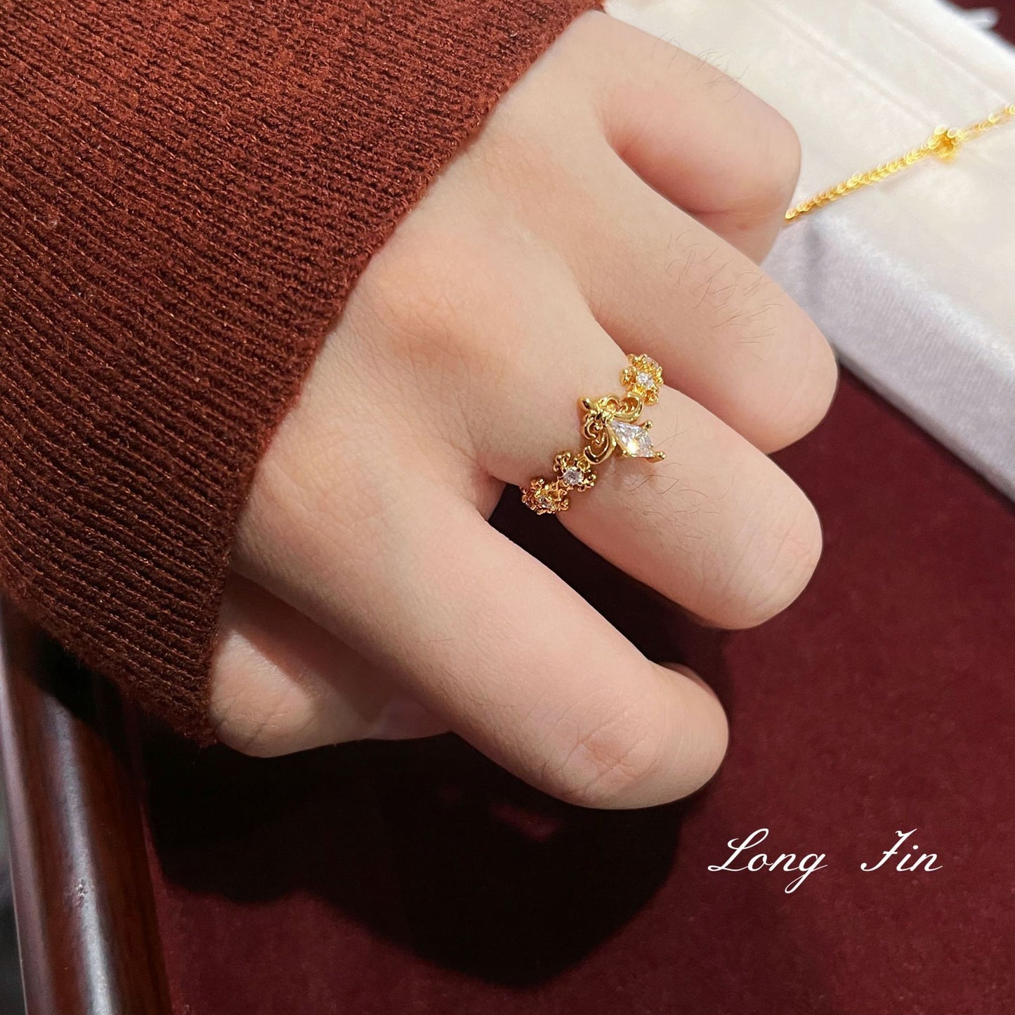 Women's Truncheon Flower-de-luce High Sense Light Luxury Minority Cover Rings
