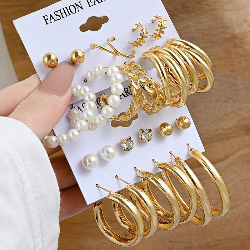 Women's Retro Gold Geometric Suit Fashion Pearl With Earrings