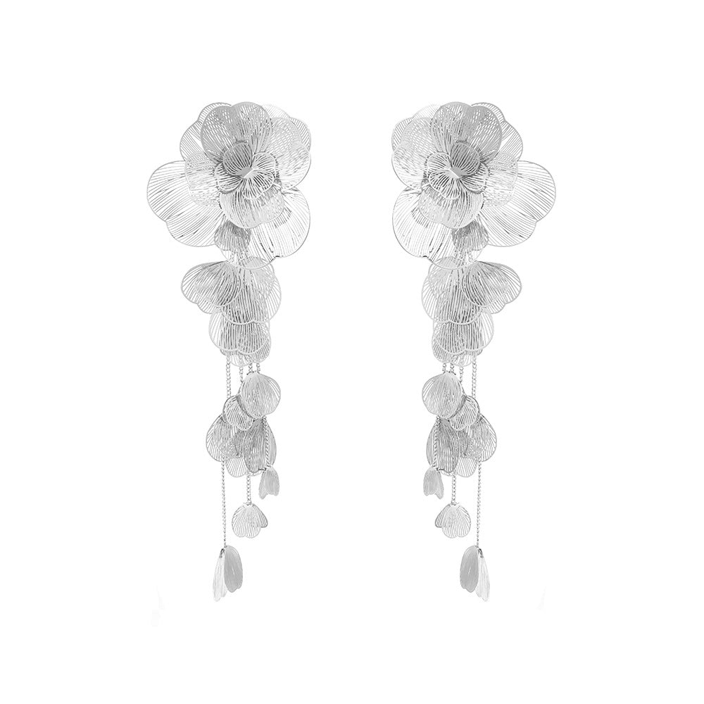 Long Metal Large Flower Retro Three-dimensional Branch Earrings