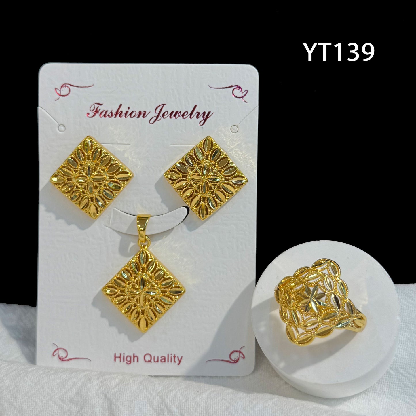 Gilding Hollow Pattern Niche Design Disc Pendants