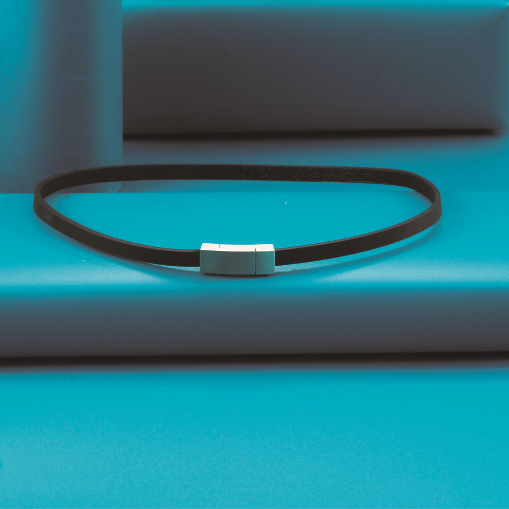 Design Titanium Steel Square Leather Rope Collar