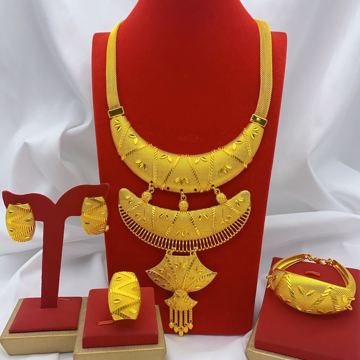 Innovative New Women's Gold-plated Bridal Indian Rings