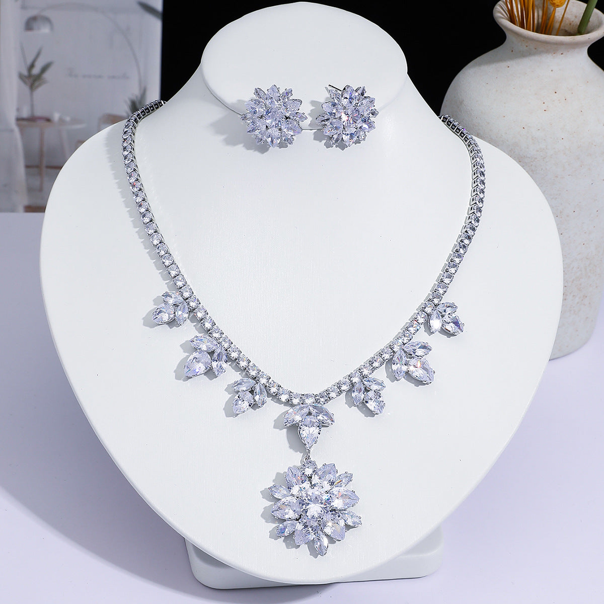 Full Diamond Drop-shaped Temperament The Dinner Party Jewelry Set