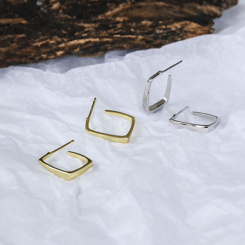 Women's High-grade French Style Sier For Fashion Cold Temperament Short Earrings