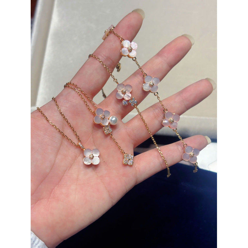 Retro High-grade Light Luxury Cherry Blossom Pink Shell Bracelets