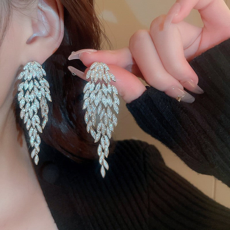 Women's Style Banquet Luxury Geometric Water Drop Light High-grade Party Earrings