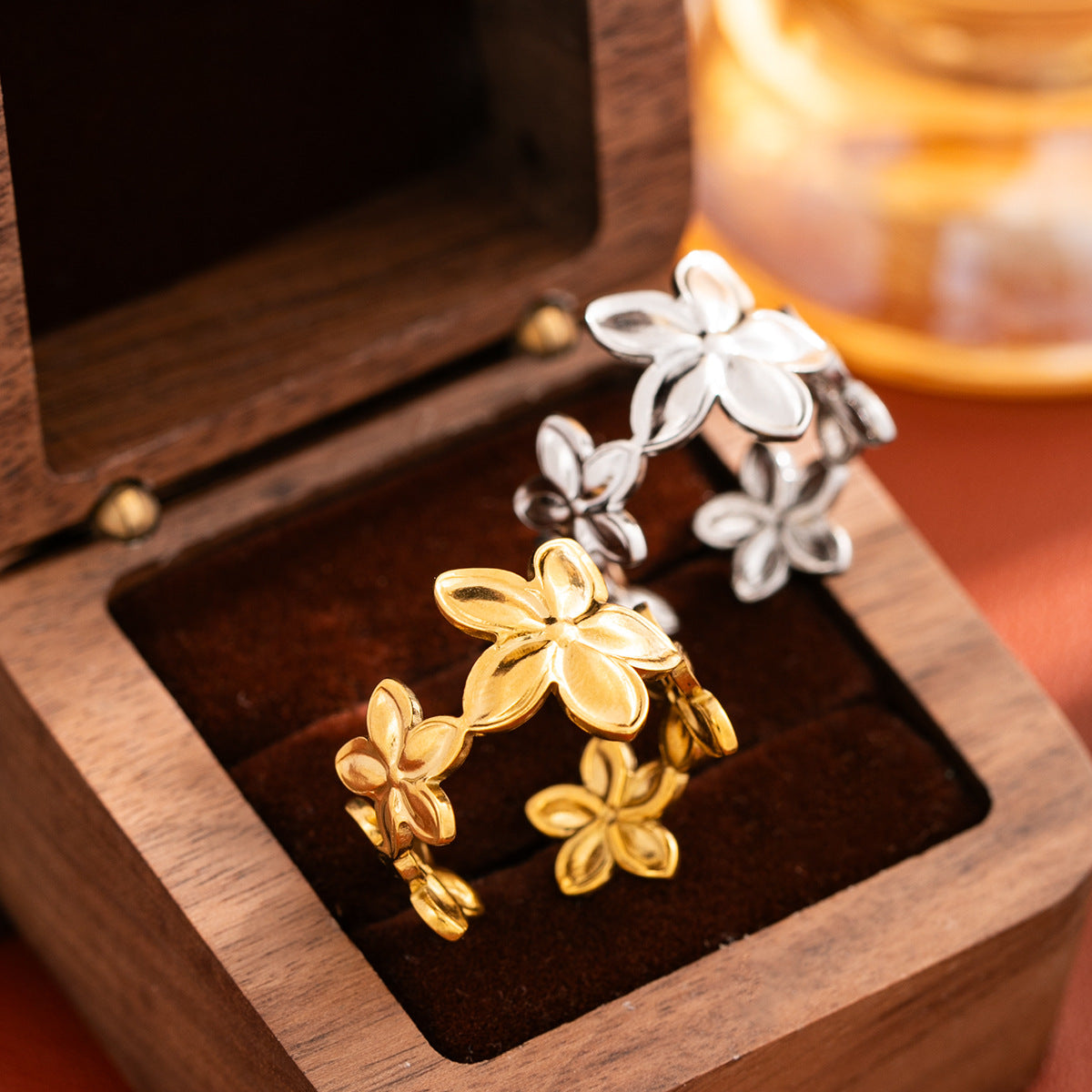 Steel Open Camellia Titanium No Fading Female Oil Bracelets