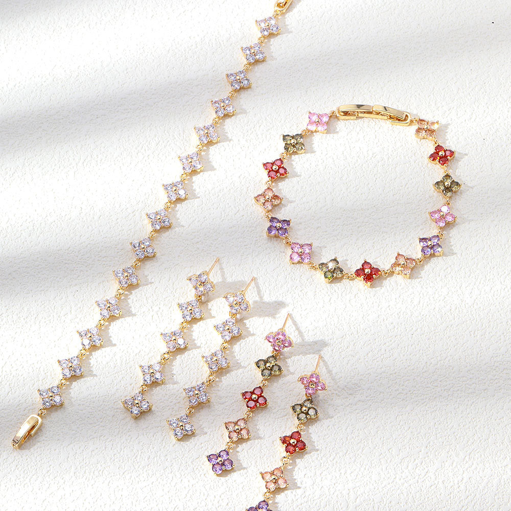 Women's Clover Light Luxury Exquisite High-grade Retro Fashion Jewelry Set