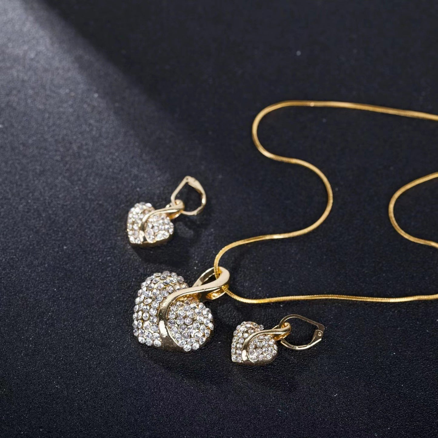 Diamond Peach Heart Suite Stylish Graceful Jewelry Set