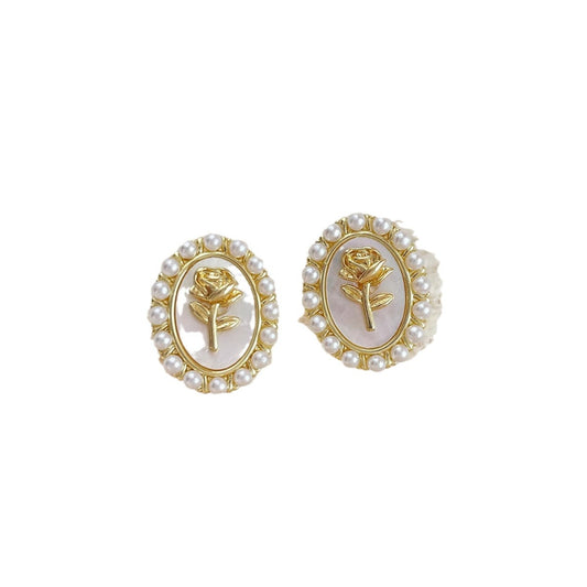 Camellia Pearl Oval Retro High-grade Light Earrings