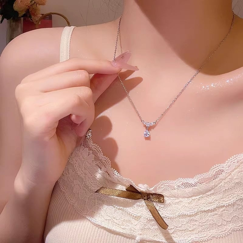 Women's Wind Clavicle Chain Design Love High-grade Necklace