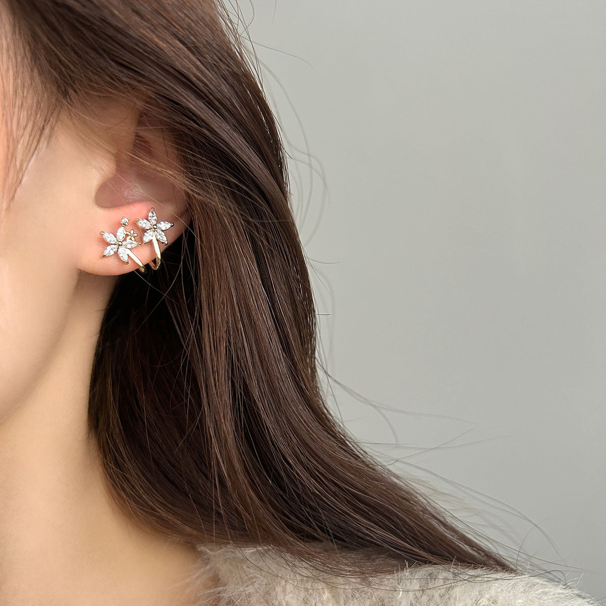 Women's High-grade Micro Inlaid Zircon Niche Design Stud Earrings