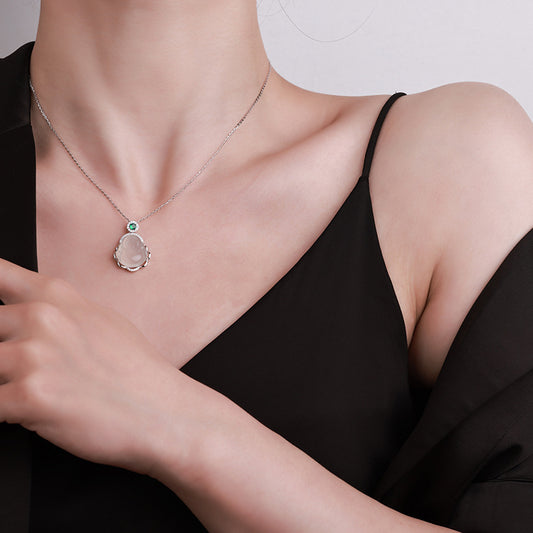 Luxury Minority Clavicle Chain White Chalcedony Necklaces