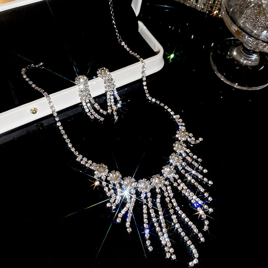 Women's Exquisite Clavicle Chain Light Luxury High-grade Earrings