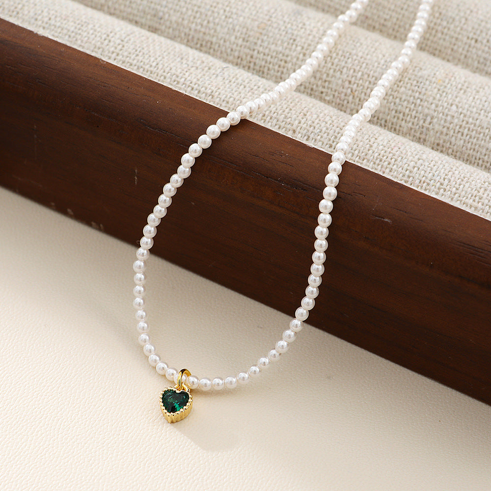 French Elegant Imitation High-grade Retro Emerald Love Clavicle Necklaces