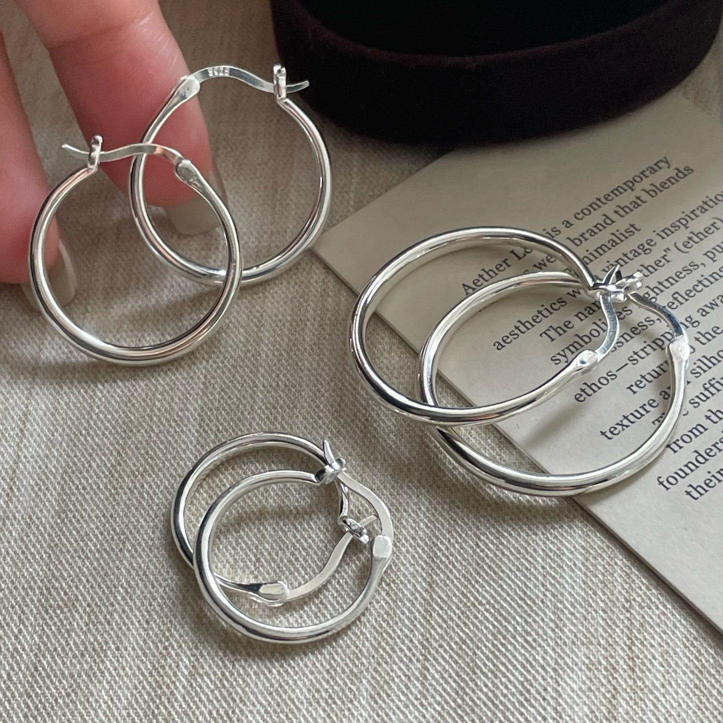 Niche Design Simple Glossy Round Ear Clip Rings