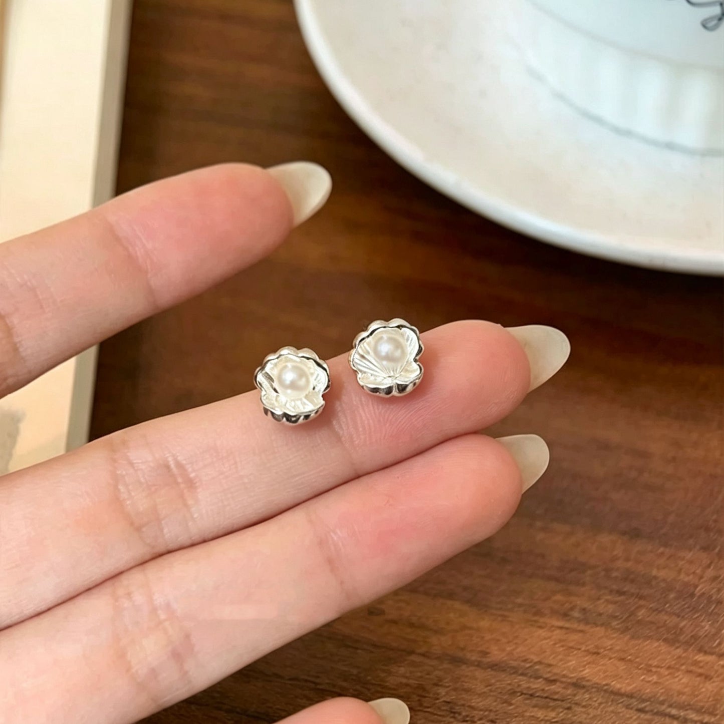 Women's Sparking Zirconium Pearl Light Luxury High-grade Unique Beautiful Stud Earrings