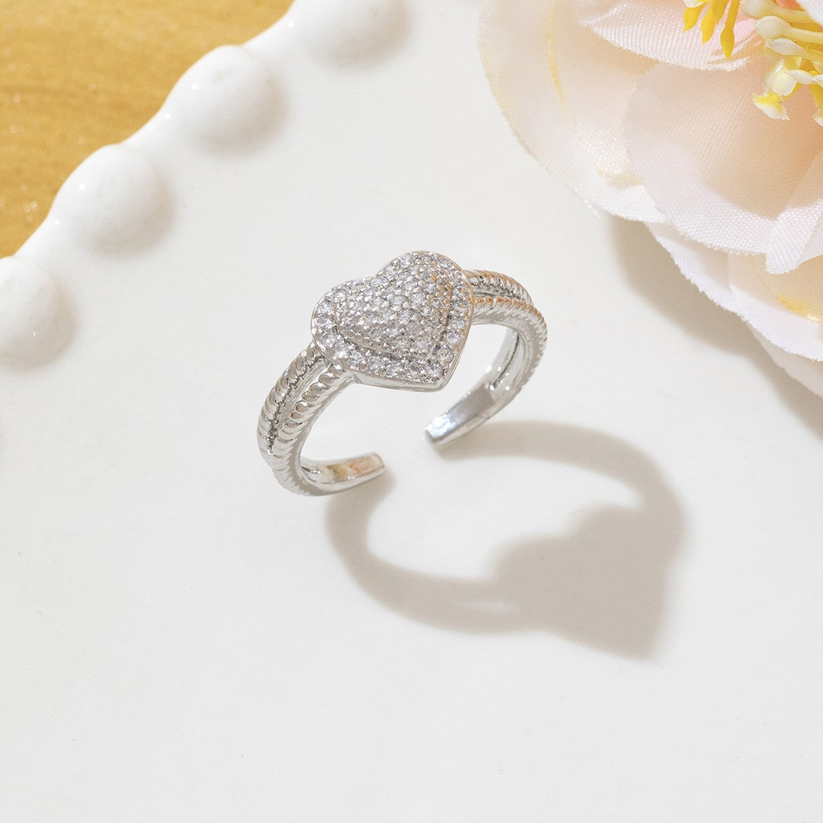 Temperament High Sense Loving Heart With Opening Adjustable Super Flash Ring