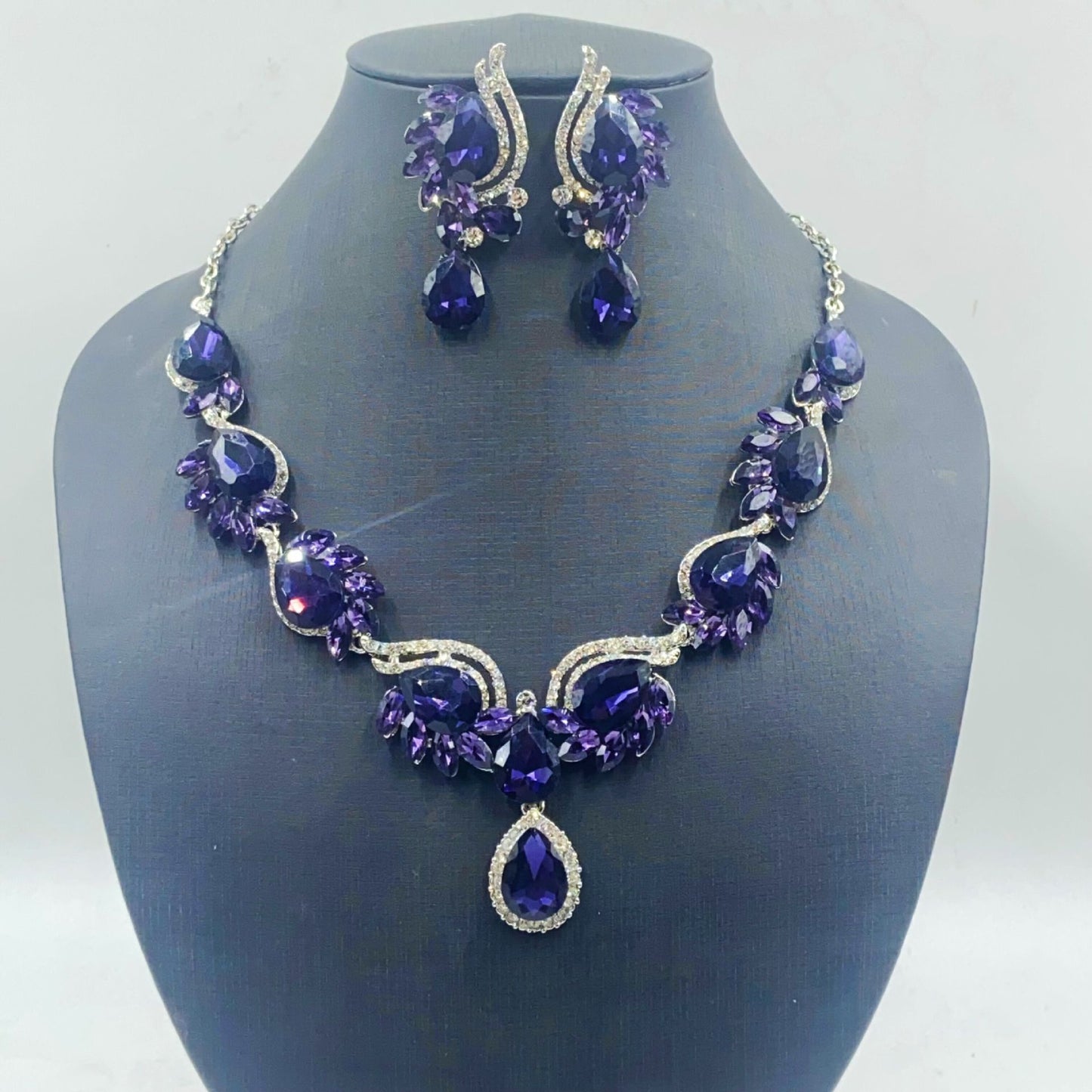 Women's Popular Gem Suite Fashion Temperament Bride Banquet Jewelry Set