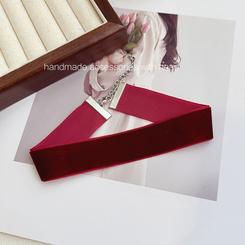 Burgundy Veet Collar Retro Simple Female Clavicle Chain Necklace