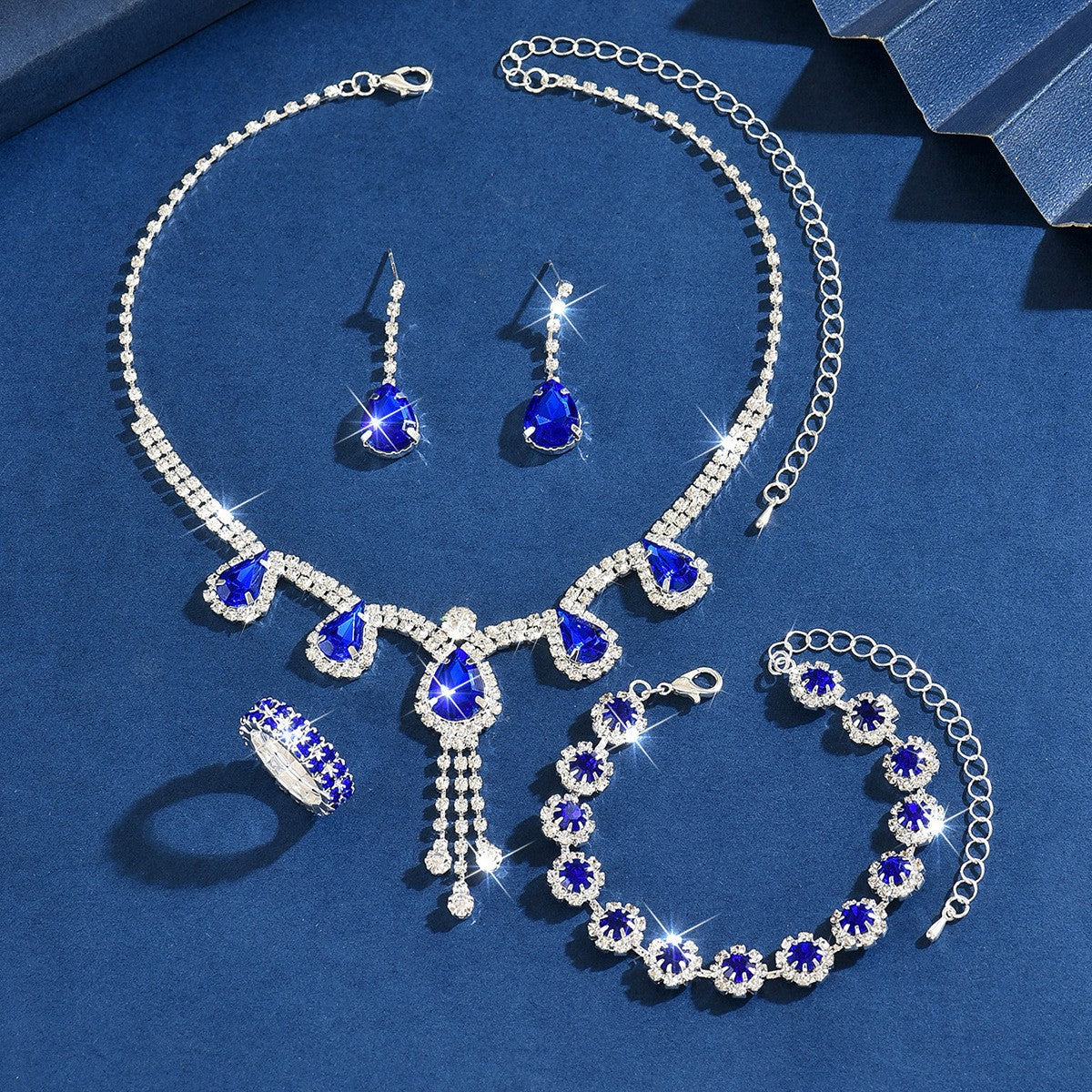 Women's Drop Ear Retro Elegant Affordable Luxury Fashion Jewelry Set