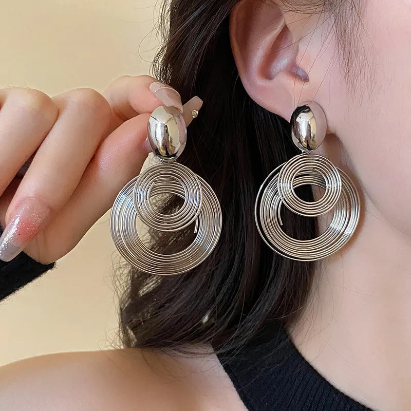 Winding Geometric Ear Metal Design Fashion Personality High-grade High-key Earrings