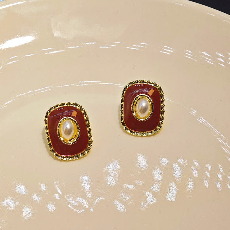 Women's Creative Simple Pearl Vintage Ornament Earrings