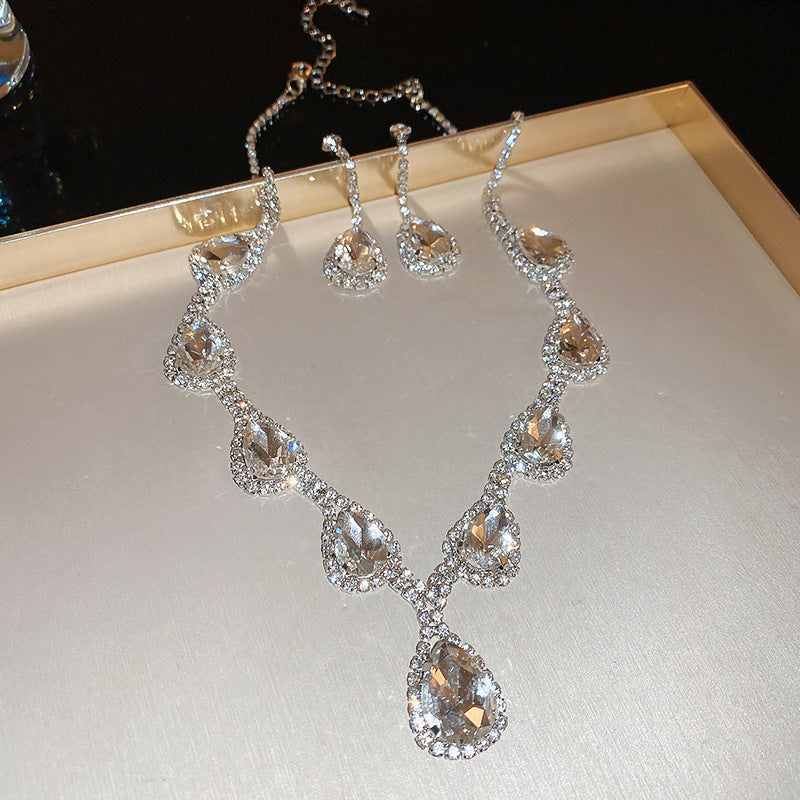 Diamond Geometric Suite Light Luxury Clavicle Jewelry Set