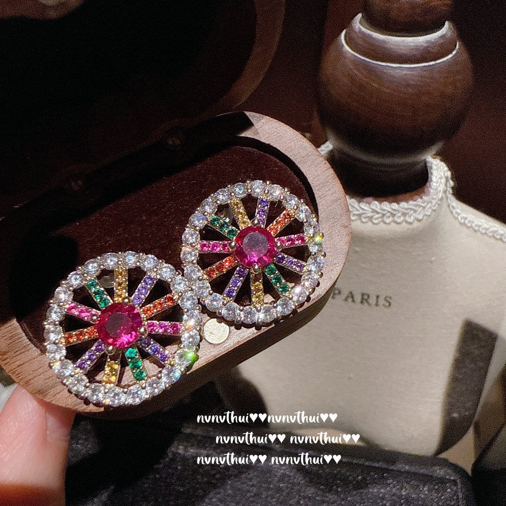 Ancient Golden Carved Rose Window Chain Necklaces