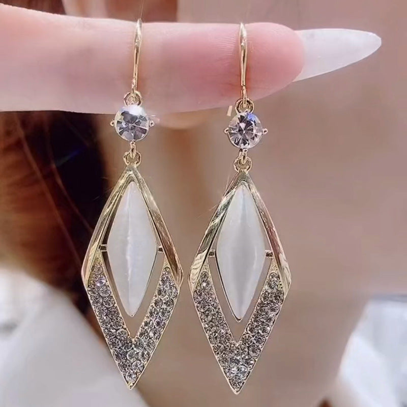High-grade Sense Geometric Diamond Female Fashion Temperament Ear Hook