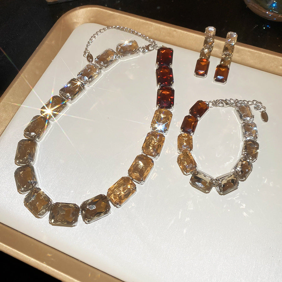 Women's Luxury Minority Clavicle Chain Palace Style Jewelry Set