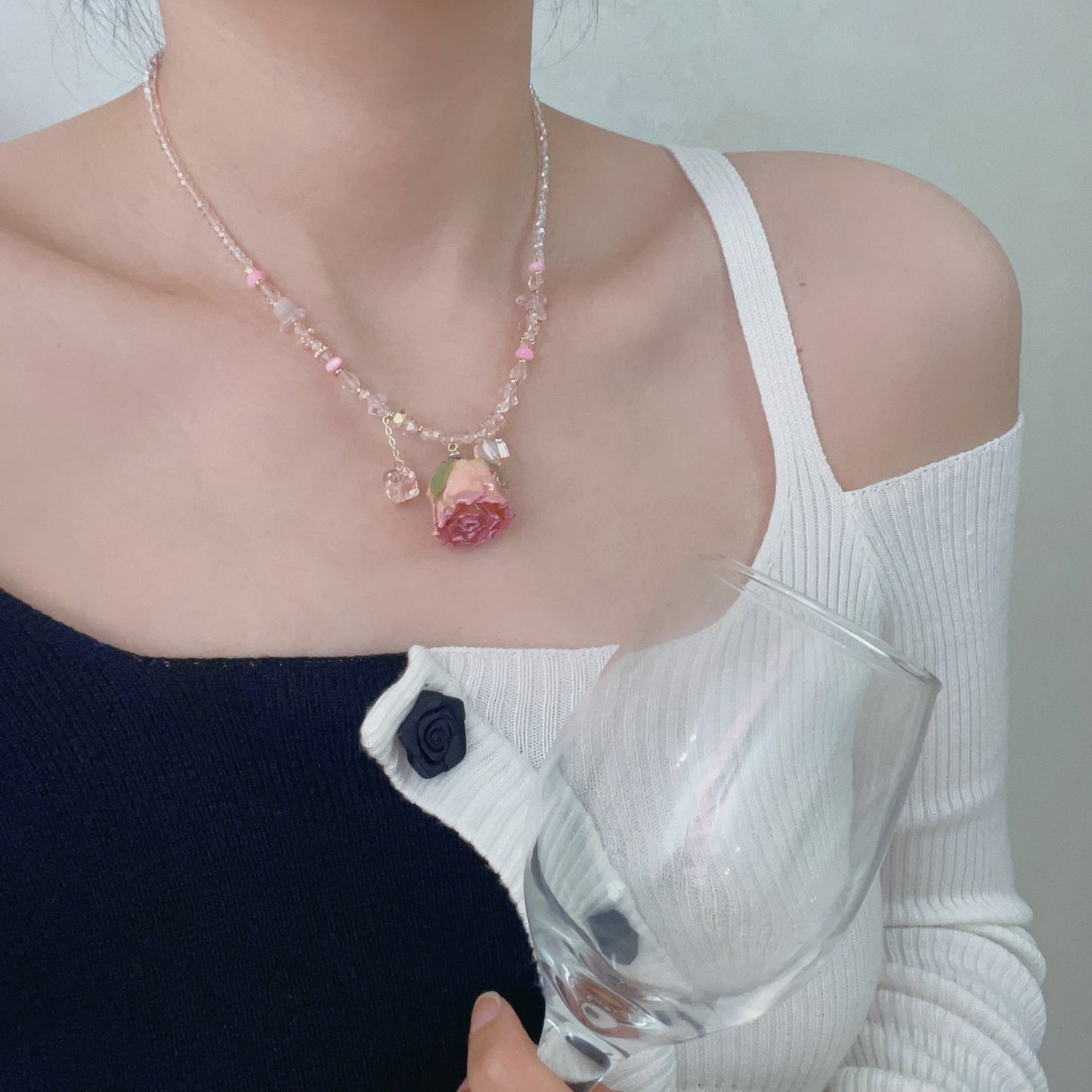 Women's Crystal Rose Flower Beaded Light Luxury High Sense Temperament Clavicle Necklace