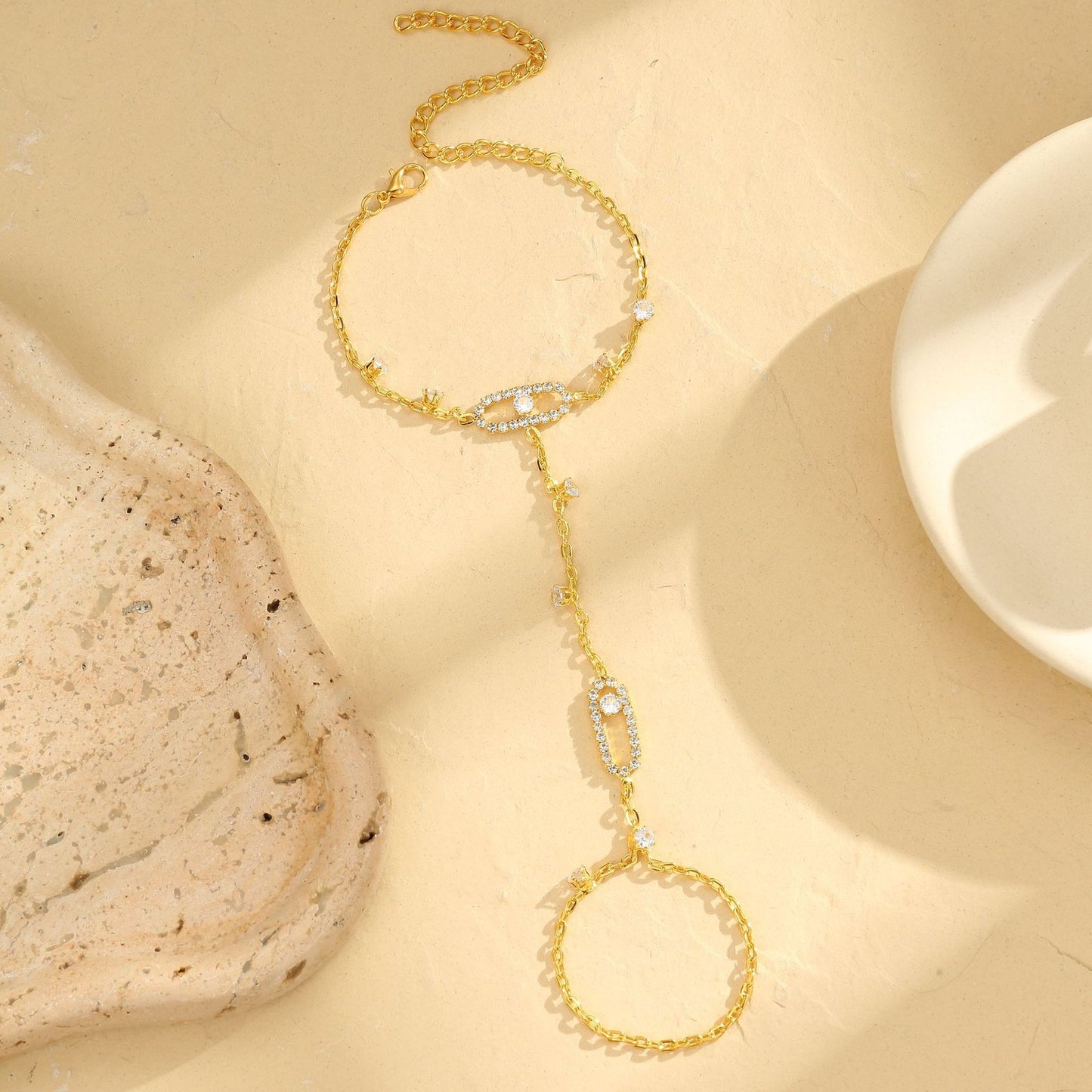 Women's Niche Design Personality Affordable Luxury Hollow Fashion Delicate Bracelet